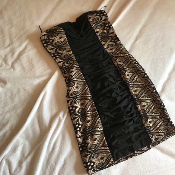 Black lace strapless dress - Picture 2 of 5